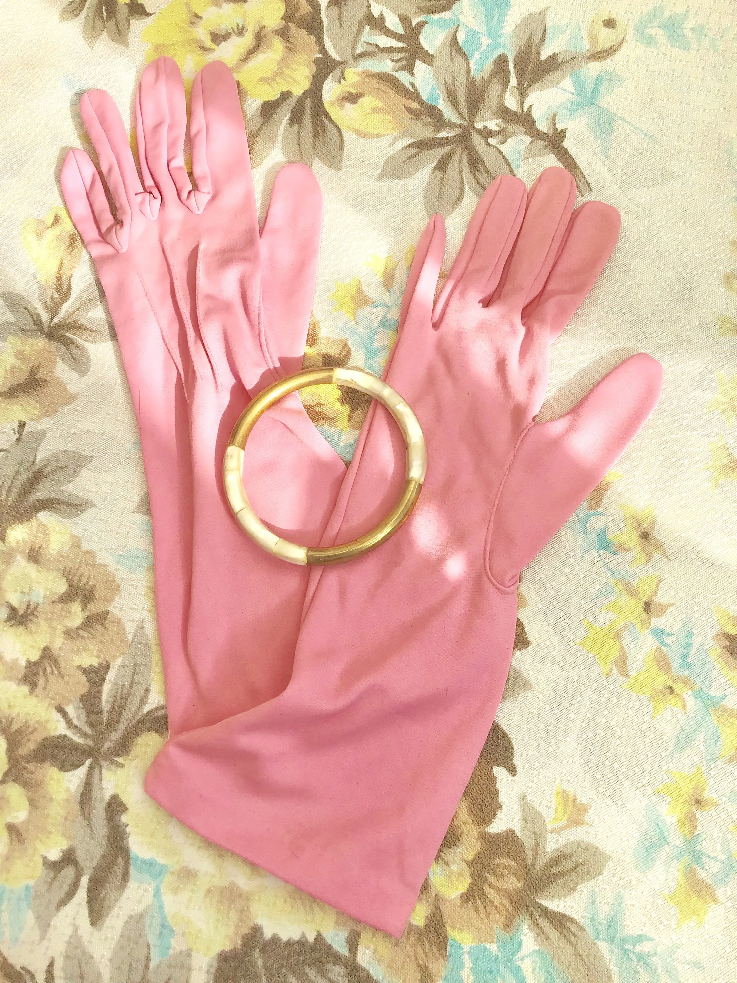 1950s Vintage Bubble Gum Pink Cocktail Gloves • 7.5