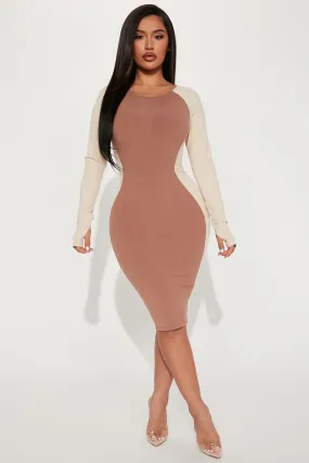 Amaya Snatched Long Sleeve Midi Dress - Nude/combo