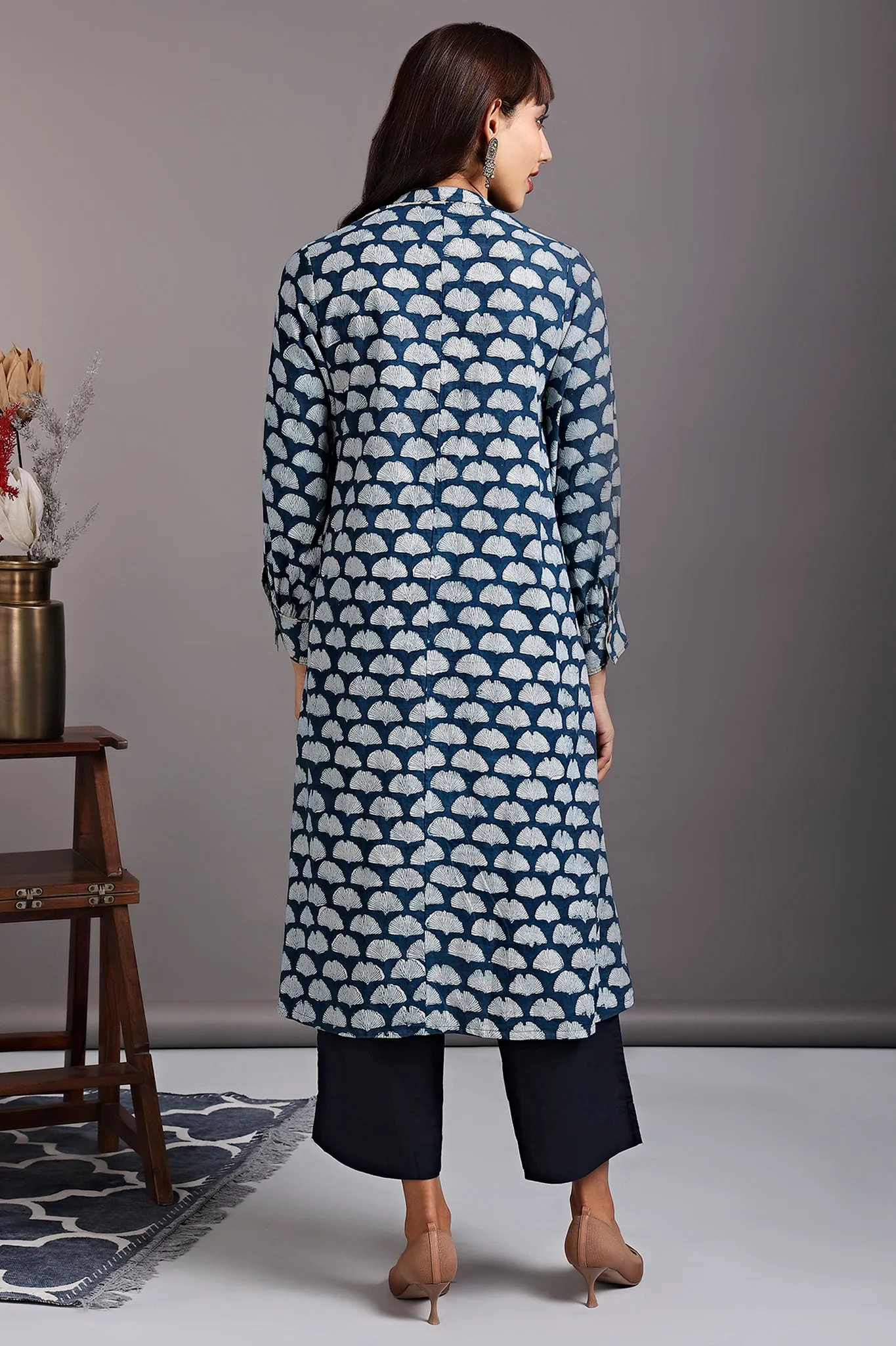 button down gather tunic - cosmopolitan sea & porcelain tulips