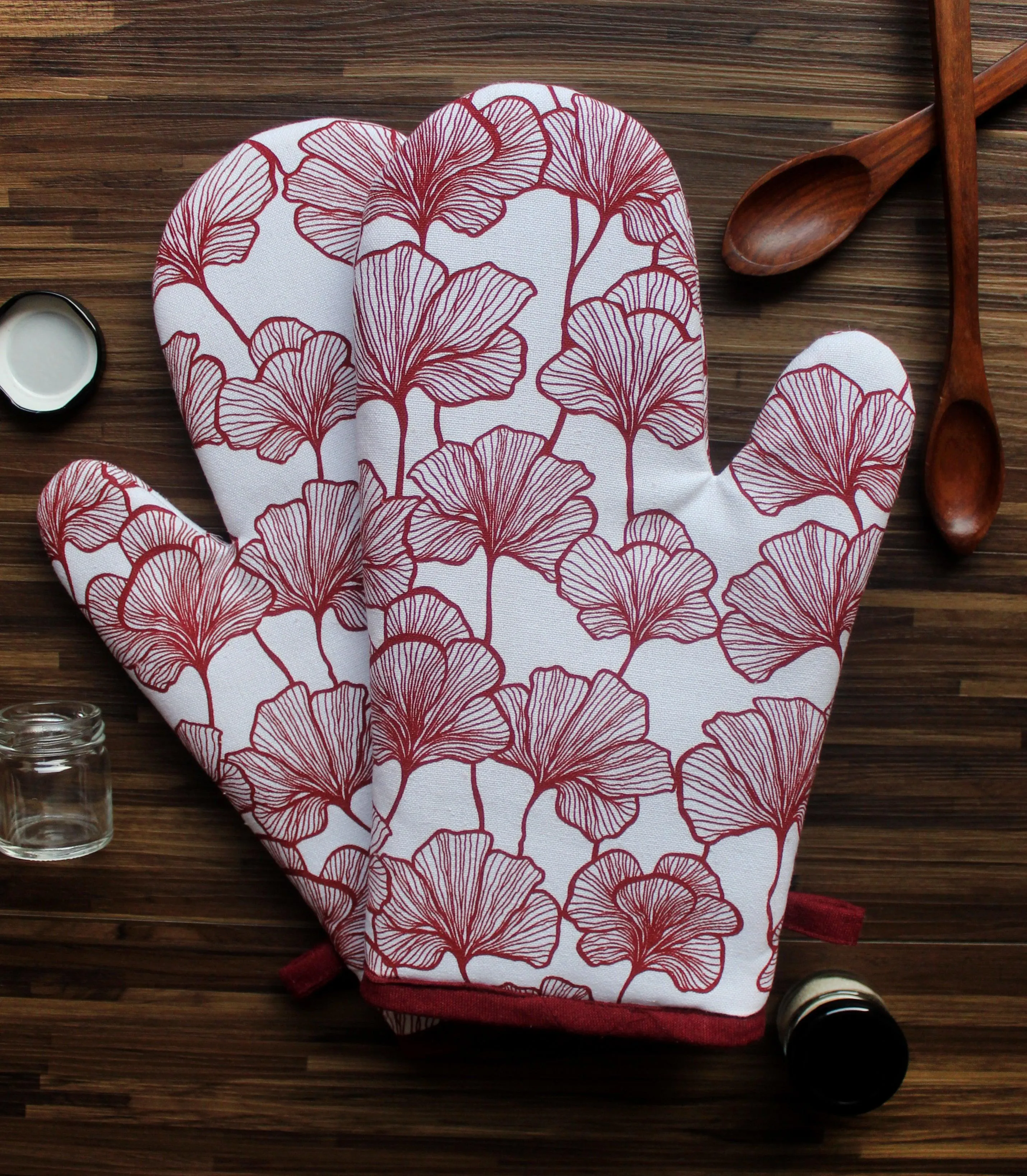 Cotton Single Leaf Maroon Oven Gloves Pack Of 2