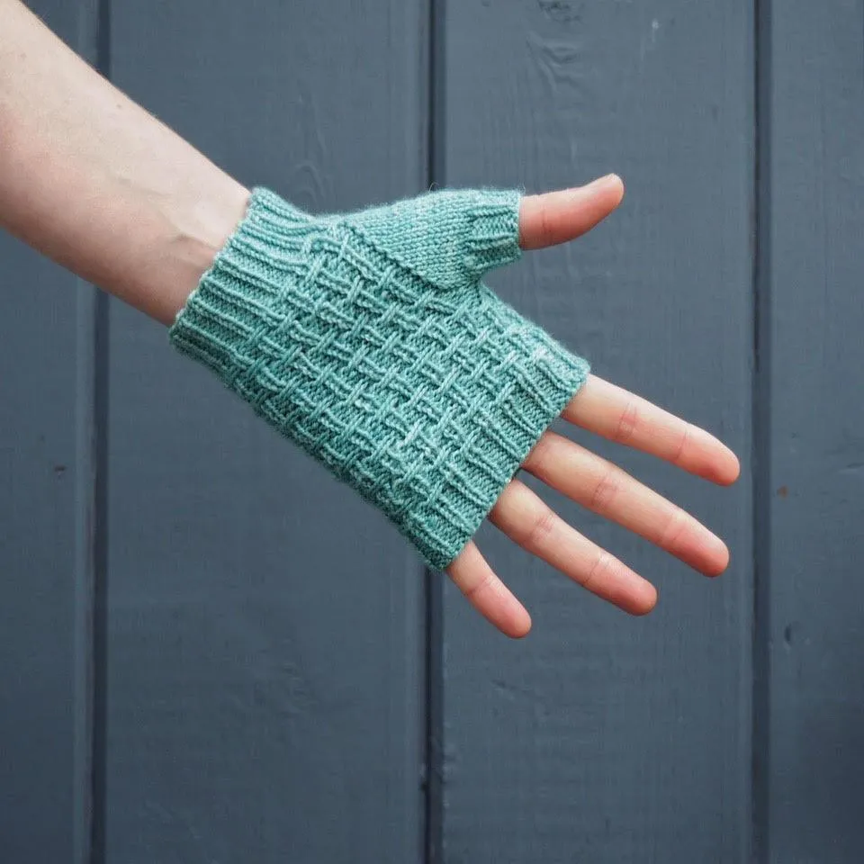 Warp & Weft Mitts [PDF]