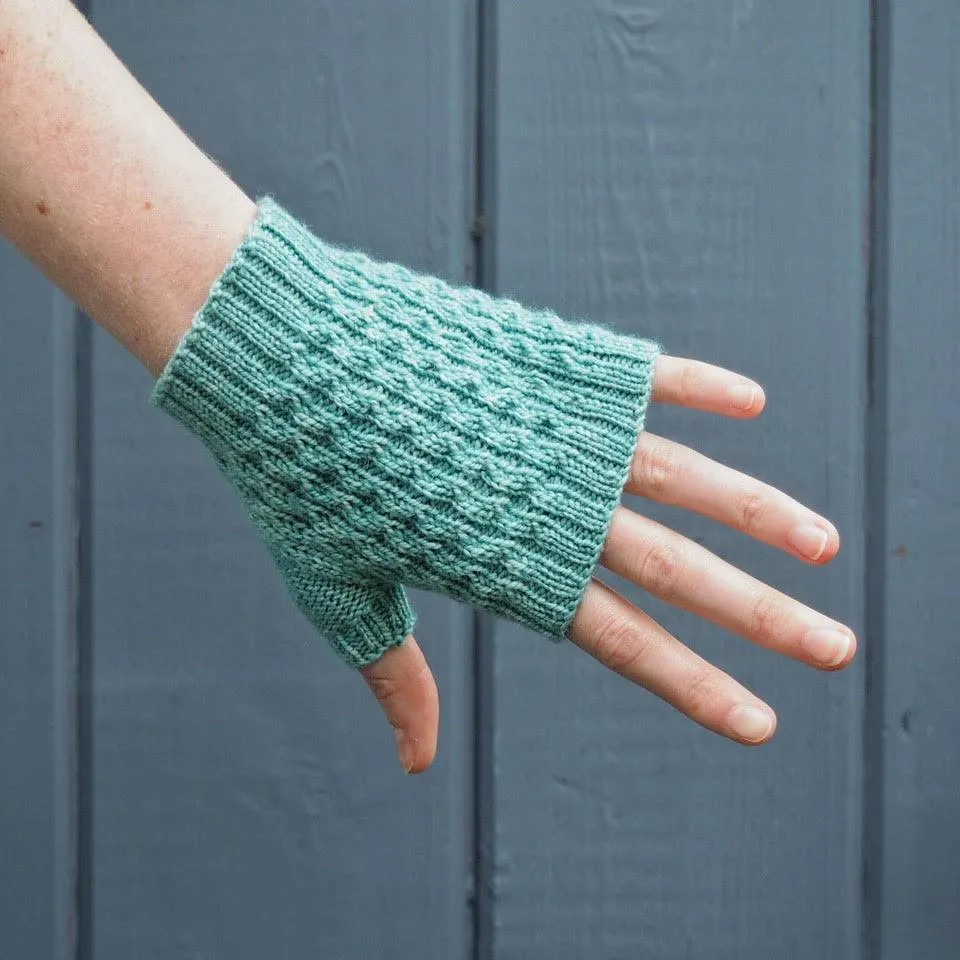 Warp & Weft Mitts [PDF]