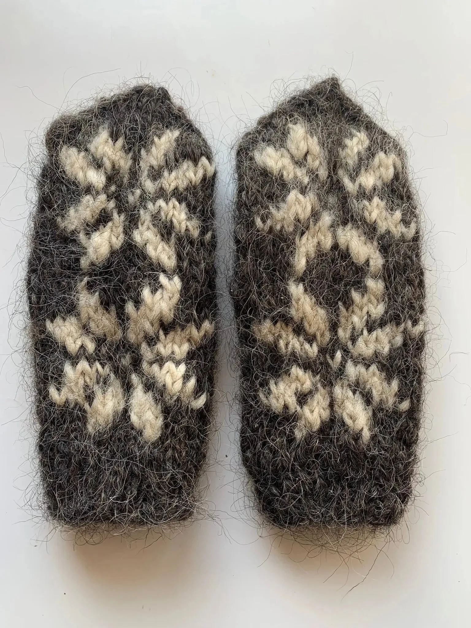 Woolen winter mittens